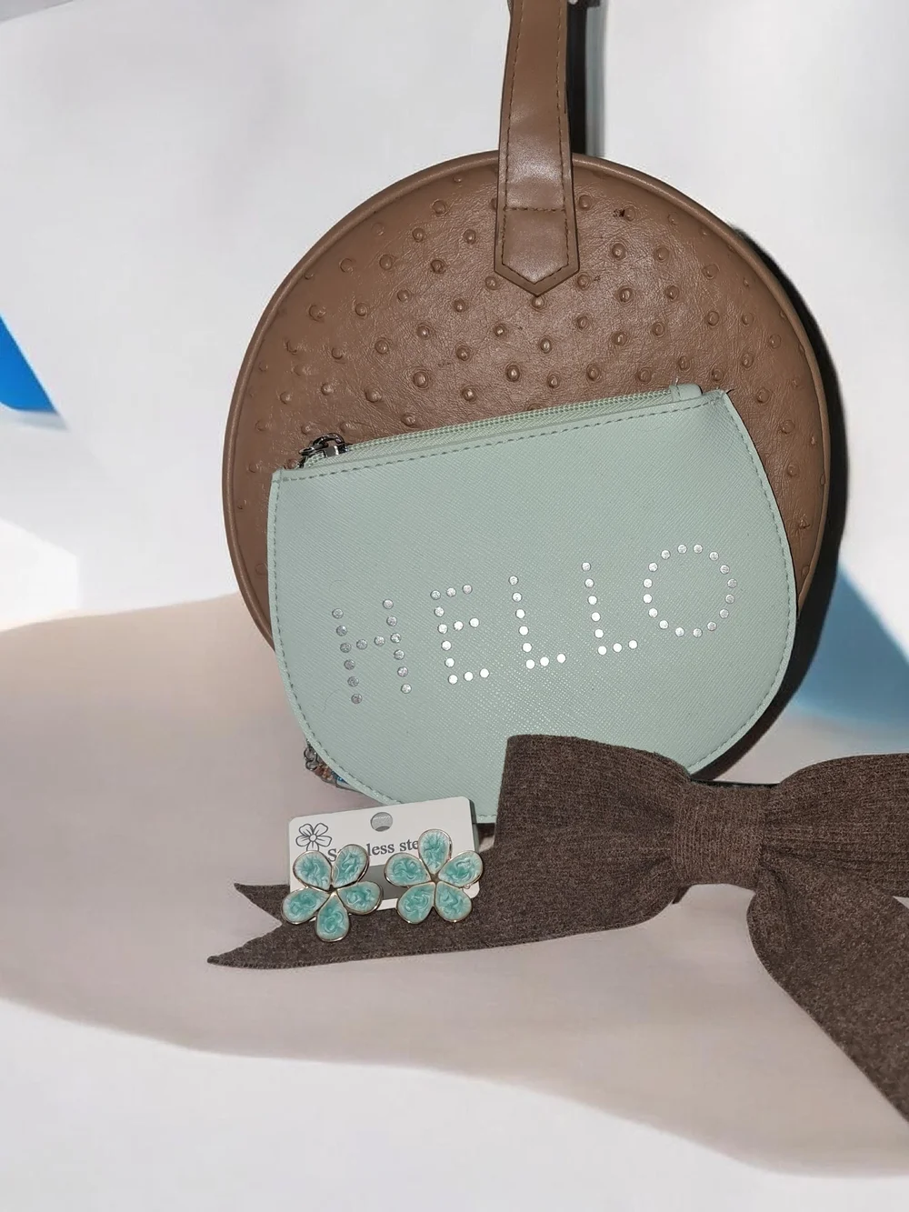 Mint 'HELLO' Zip Pouch Women's Coin Purse - Picture 1 of 3